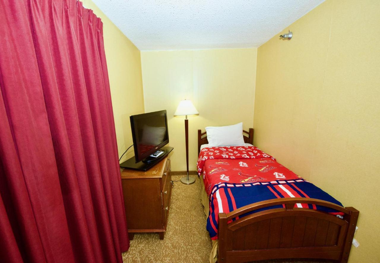 Holiday Inn Express Hotel & Suites Fenton/I-44 By Ihg Esterno foto